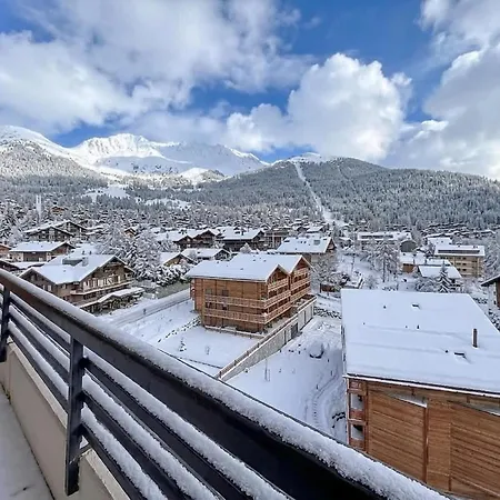 Arcade 605 Charming With South Facing Balcony Appartement