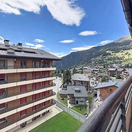 Arcade 605 Charming With South Facing Balcony Appartement